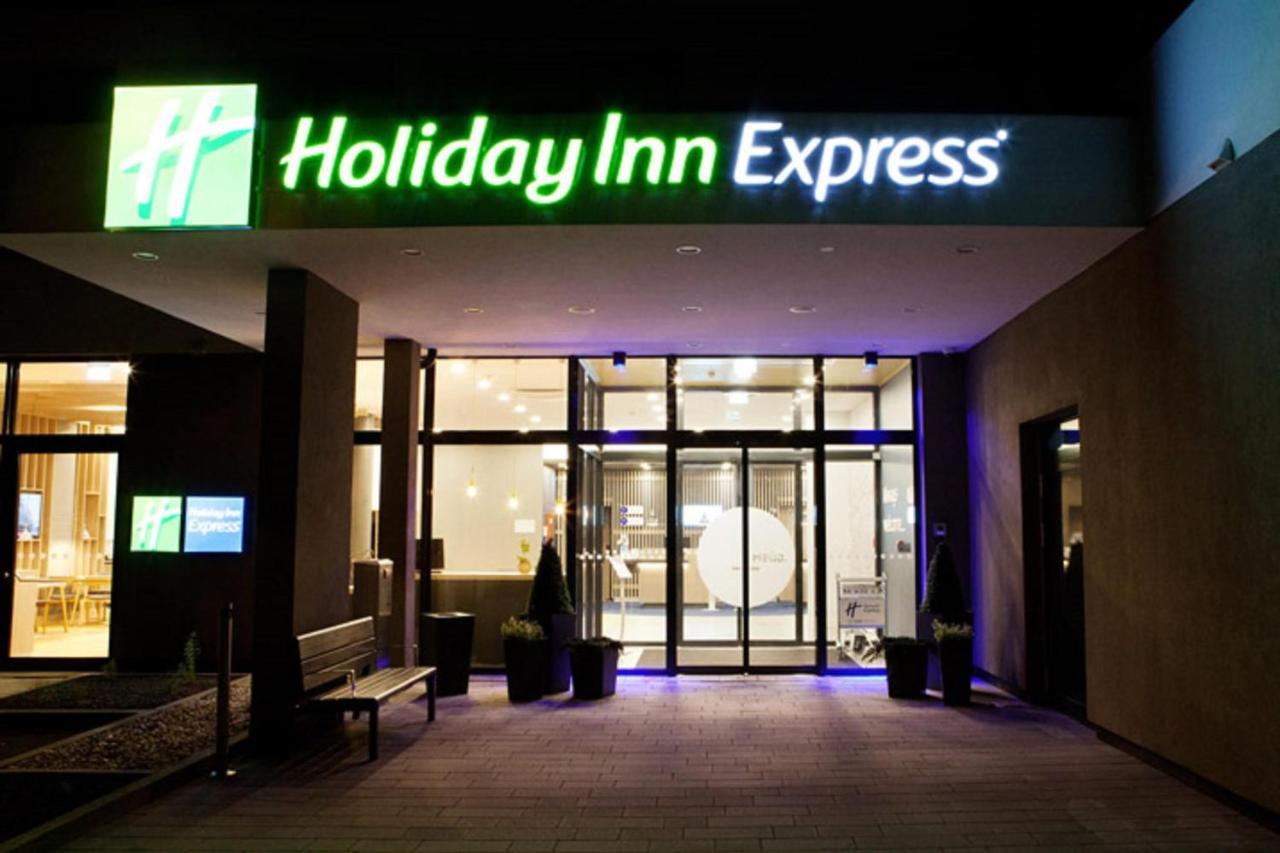 Holiday Inn Express Bochum By Ihg Exterior photo